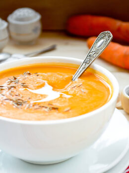 Σούπα με καρότο και κύμινο