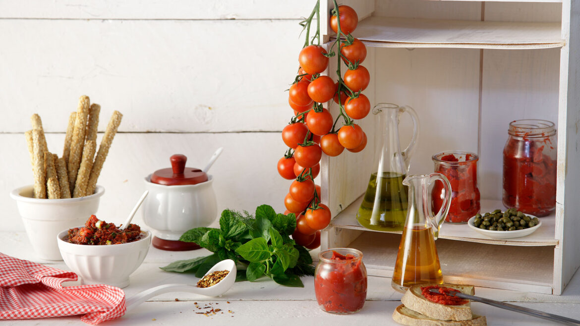 Ντομάτα όλο τον χρόνο: Φτιάχνουμε πελτέ, μαρμελάδα, τσάτνεϊ και κέτσαπ