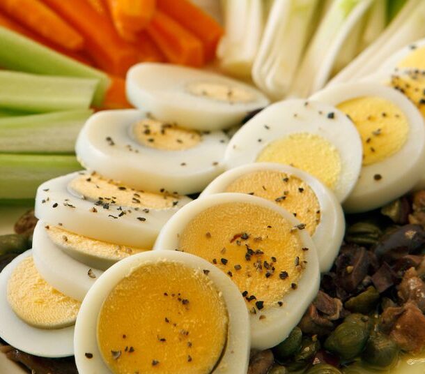 Μαριναρισμένα λαχανικά με πασχαλινά αυγά και ταπενάντ*