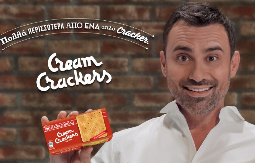 Ο Γιώργος Καπουτζίδης είναι το πρόσωπο της νέα καμπάνιας των  Cream Crackers Παπαδοπούλου!