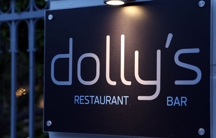 Dolly’s: Σύγχρονη ελληνική κουζίνα με ανδριώτικες λεπτομέρειες