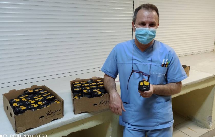 Δωρεά παγωτού από την ελληνική εταιρεία Kayak  σε Νοσοκομεία της Αθήνας