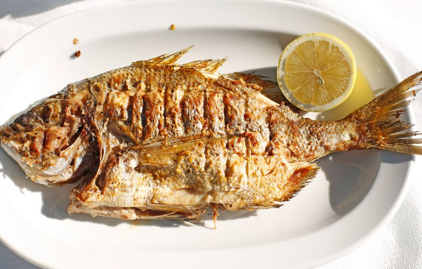 Μαραβέλης: Φρέσκο ψάρι δίπλα στο κύμα