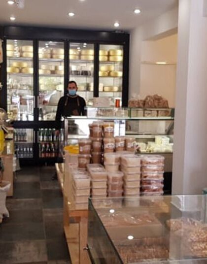 Γαλακτοκομικά «Καρυάς» – Άνοιξε δεύτερο κατάστημα στην Καισαριανή