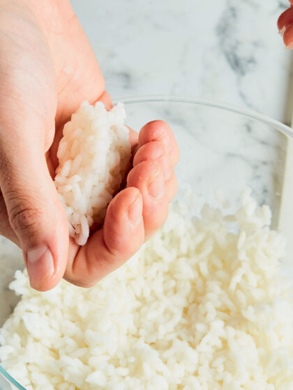 Πώς φτιάχνουμε κολλώδες ρύζι για σούσι