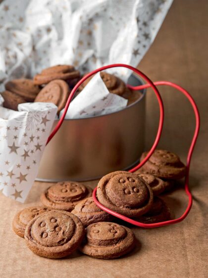 Μπισκότα κουμπιά απο gingerbread