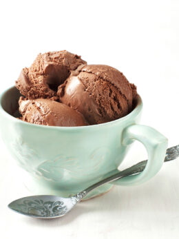 Παγωτό σοκολάτα με καραμέλα