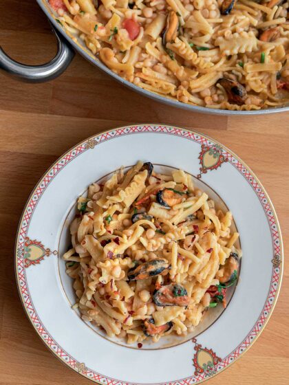 Pasta fagioli e cozze-ζυμαρικά με φασόλια και μύδια