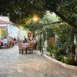 Αυτά είναι τα αγαπημένα μας συνοικιακά ταβερνάκια σε Αθήνα και Πειραιά