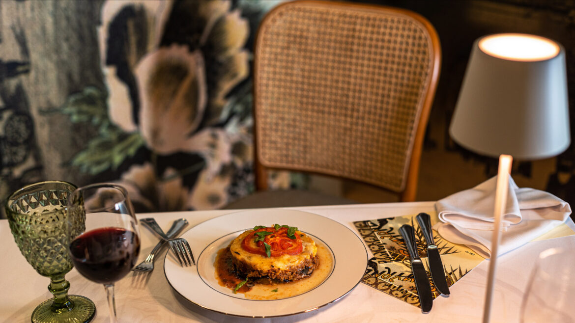Πρόσκληση σε μια «Βεγγέρα στη Σμύρνη»: στο εστιατόριο του Γαστρονόμου