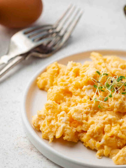 Τα τέλεια scrambled eggs και 8 διαφορετικοί τρόποι να τα φτιάξουμε