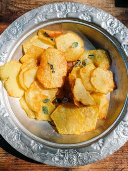 Τηγανητές πατάτες: 12 συνταγές για την πιο λατρεμένη τηγανιά