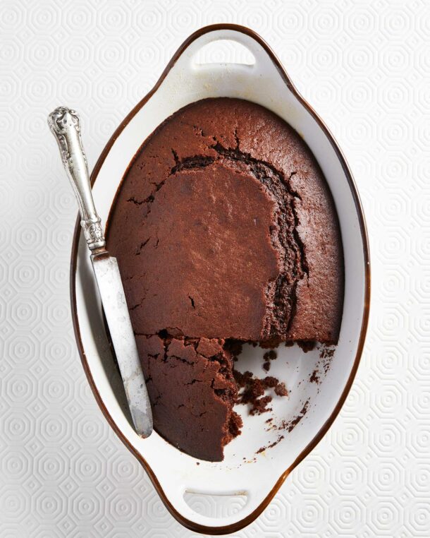 Wacky cake – Το «τρελό» κέικ το ανακατεύεις μέσα στο σκεύος που θα το ψήσεις!