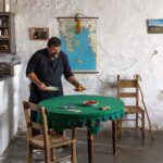 Σφακιά: Στο καφενείο του Τσιτσιρίδη σερβιρίστηκε για πρώτη φορά σε μαγαζί το αρνάκι με τη στάκα