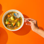 Κρεατόσουπα με λαχανικά και θυμάρι