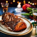 Χριστουγεννιάτικα γλυκά από όλο τον κόσμο: 20 συνταγές, από πανετόνε μέχρι κορμούς και μπισκότα