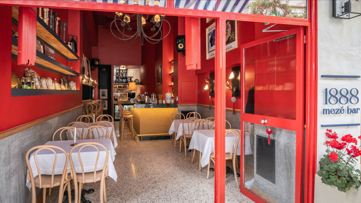 «1888»: Η γευστική κληρονομιά του ιστορικού καφενείου της Λέσβου συνεχίζεται στο Παγκράτι