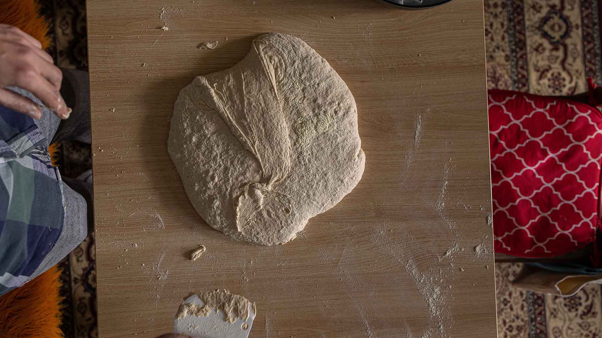 Μαθήματα προζυμένιου ψωμιού από έναν Ηπειρώτη