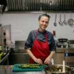 Goldie: Στο νέο μαγειρείο της Αθήνας τρώμε εποχικά και φροντισμένα