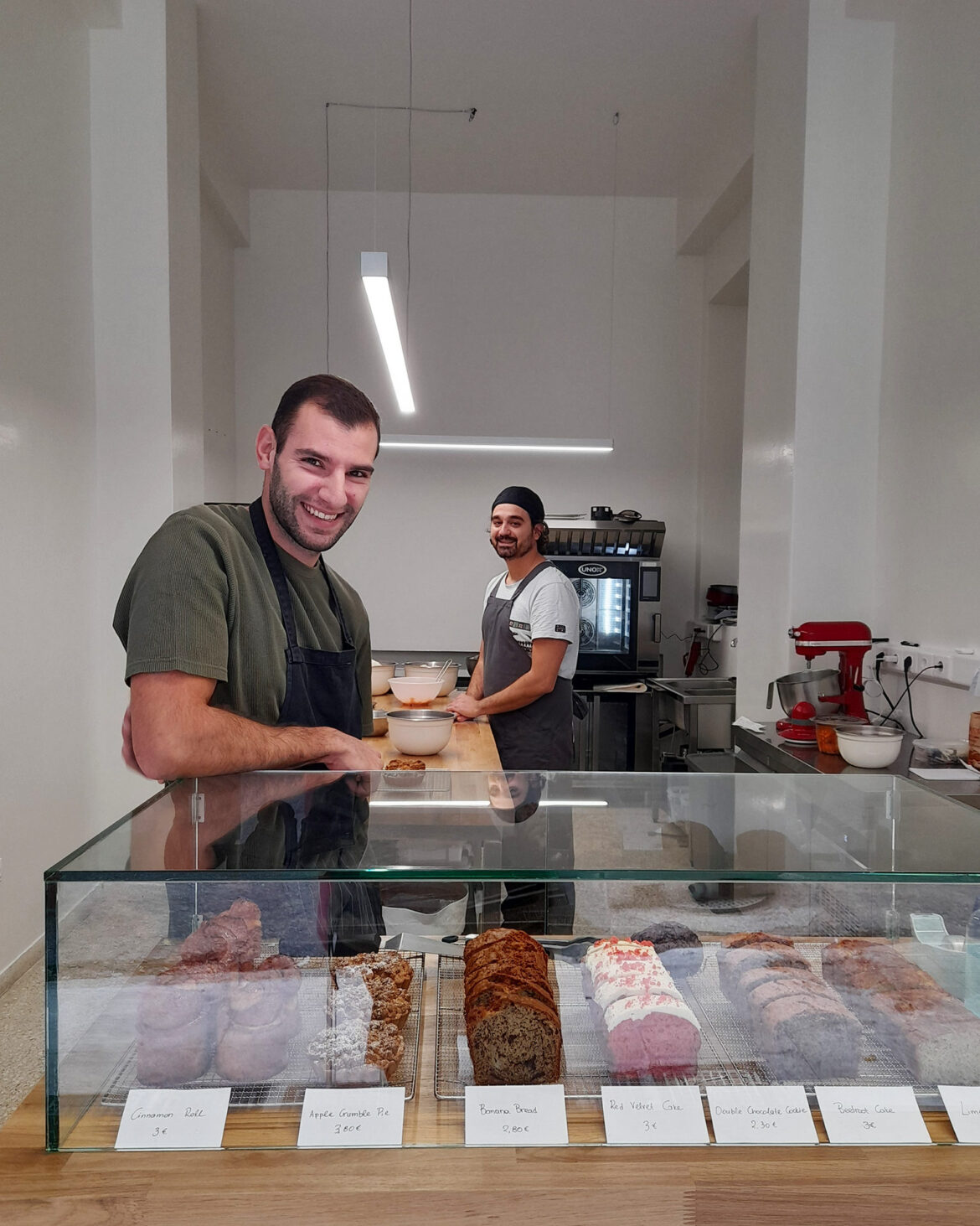 Για ζουμερό κέικ λάιμ στο Moden, ένα νέο (μίνι) ζαχαροπλαστείο στο Παγκράτι