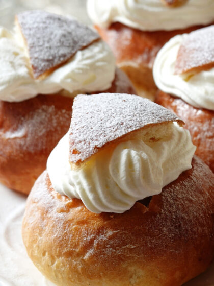 Semla: Τα αφράτα σουηδικά γλυκάκια και πού τα βρίσκουμε στην Αθήνα